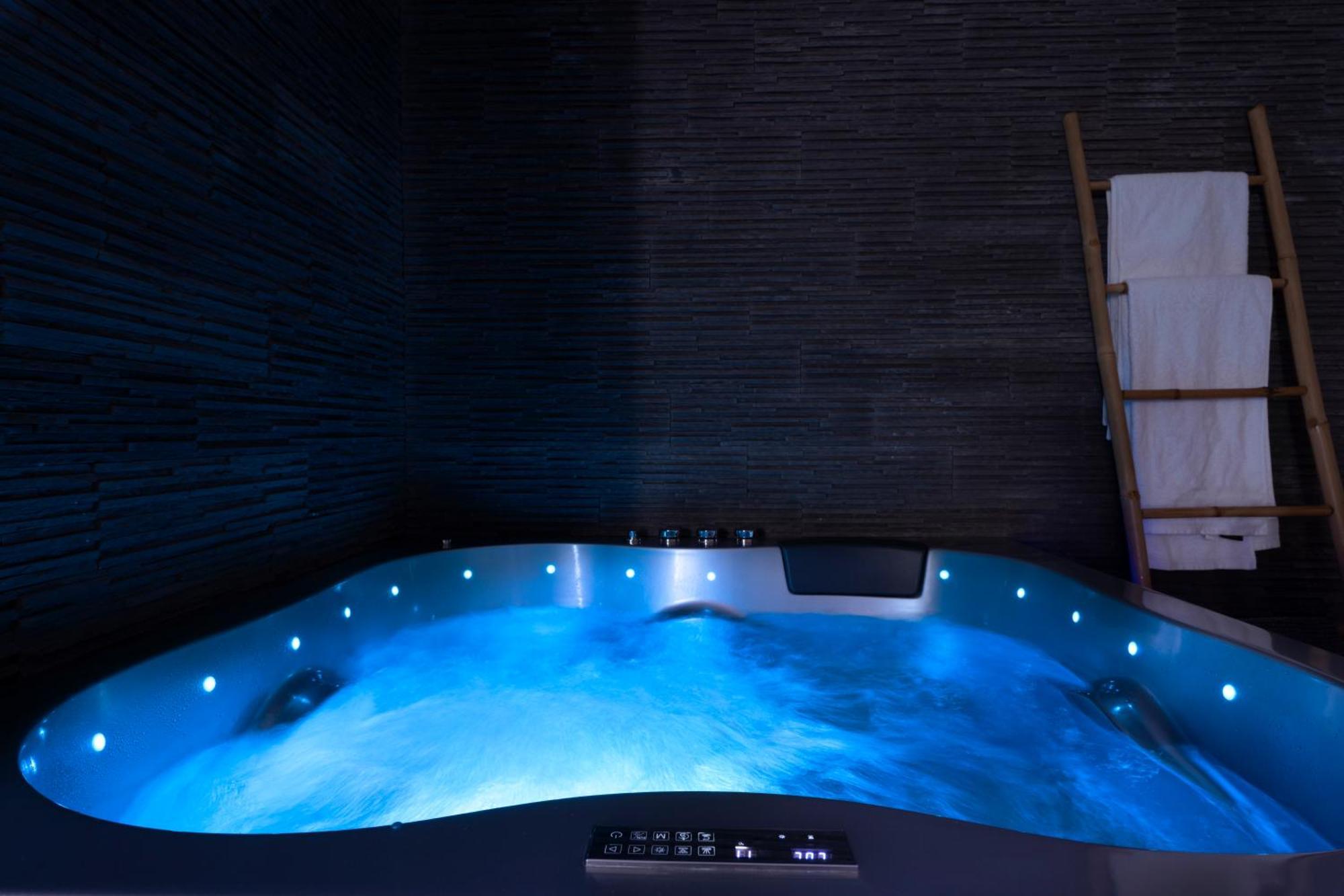 Loft Romantique - Spa Privatif - Spa Noctambulles Hyères Extérieur photo