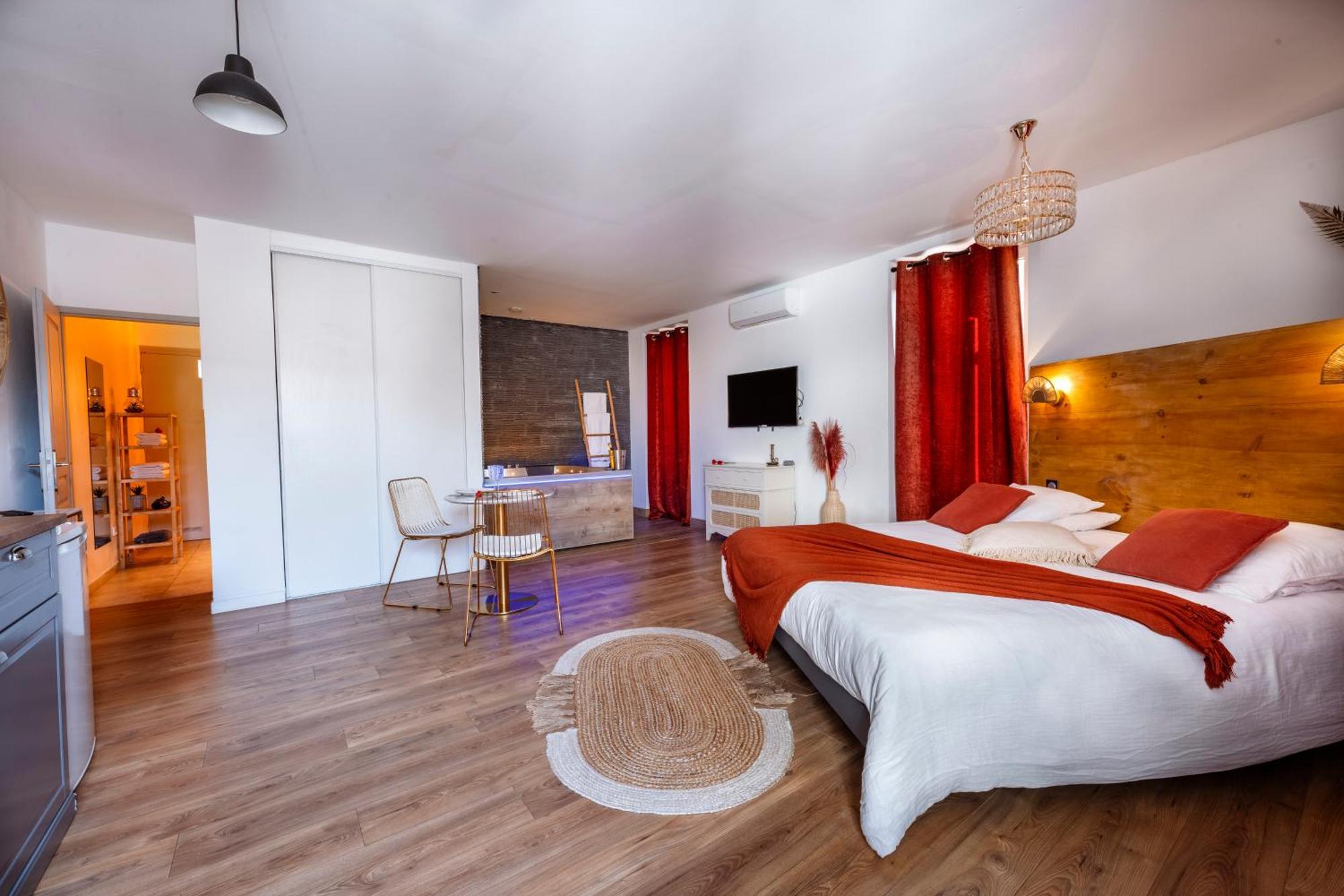 Loft Romantique - Spa Privatif - Spa Noctambulles Hyères Extérieur photo