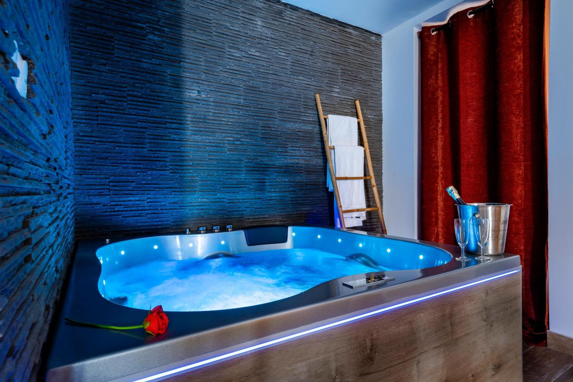 Loft Romantique - Spa Privatif - Spa Noctambulles Hyères Extérieur photo